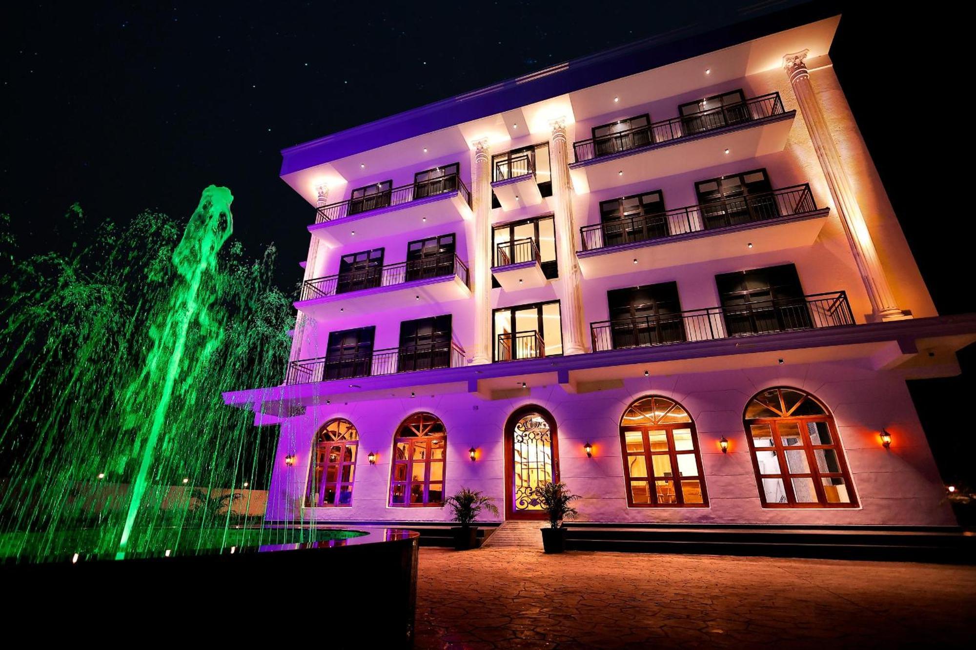 Krown Palace Resort Сілвасса Екстер'єр фото